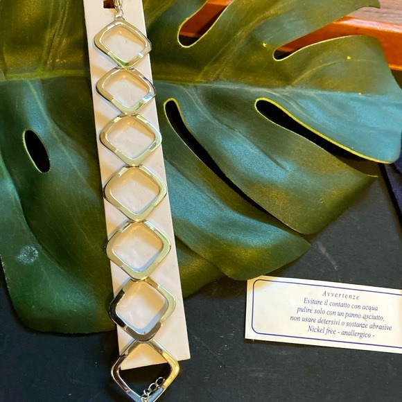 (NWOT) Silver square link bracelet - Picture 2 of 4